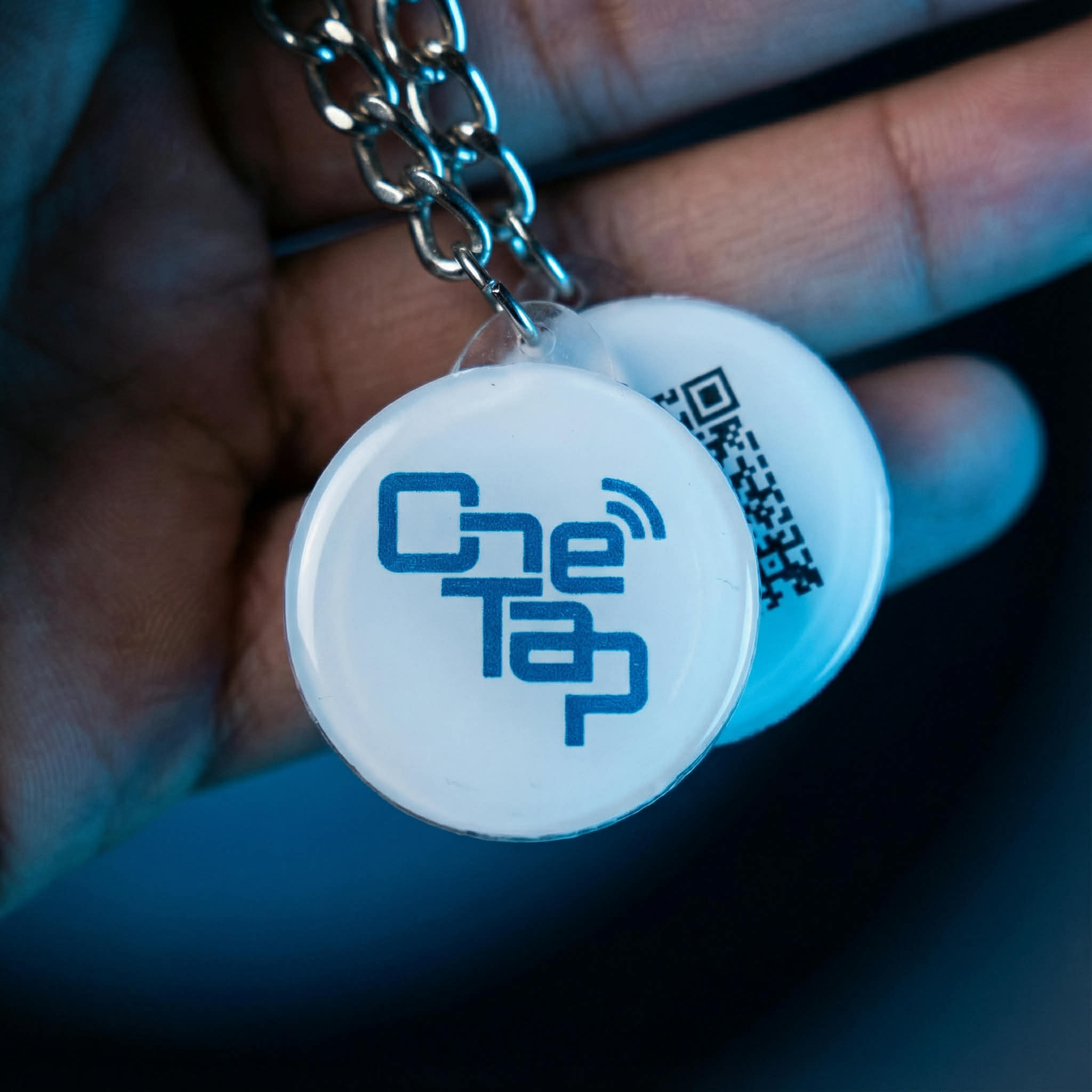 ميدالية OneTap الذكية – NFC & QR Code